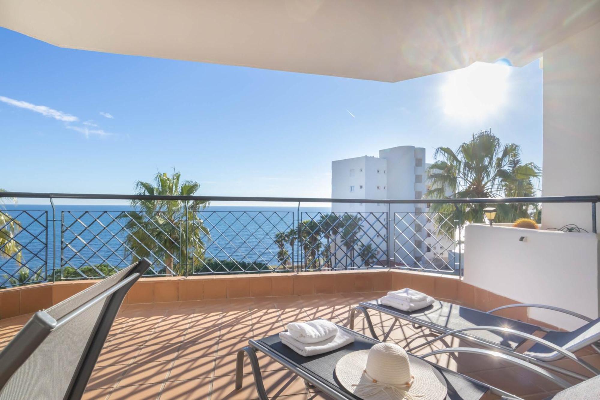 Mi Capricho Beach Front Sea View & Pool - Happy Rentals Sitio de Calahonda Luaran gambar